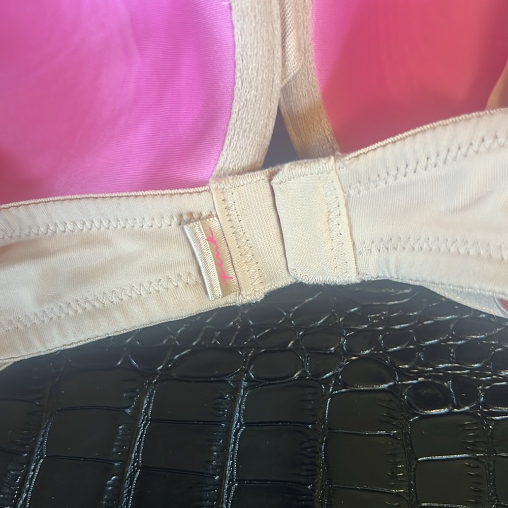 Victoria's Secret PINK nude bra - Picture 4 of 5